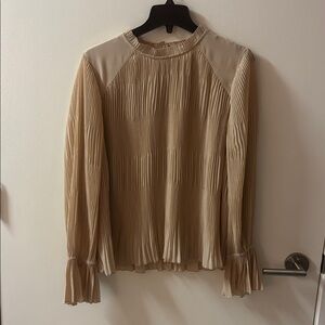 DR2 Cream Pleated Blouse